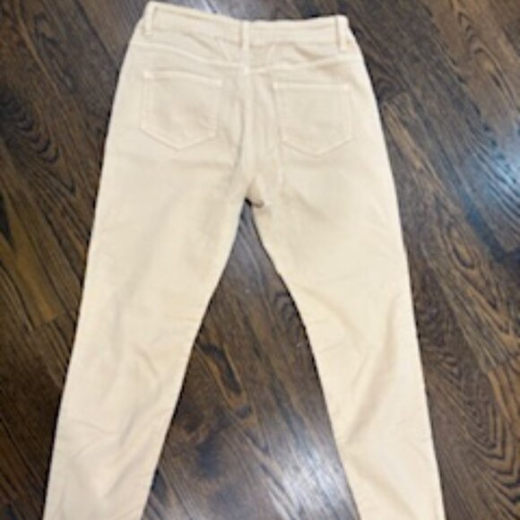 Like New Closed denim in soft butter colour sz 26 - Picture 14 of 14